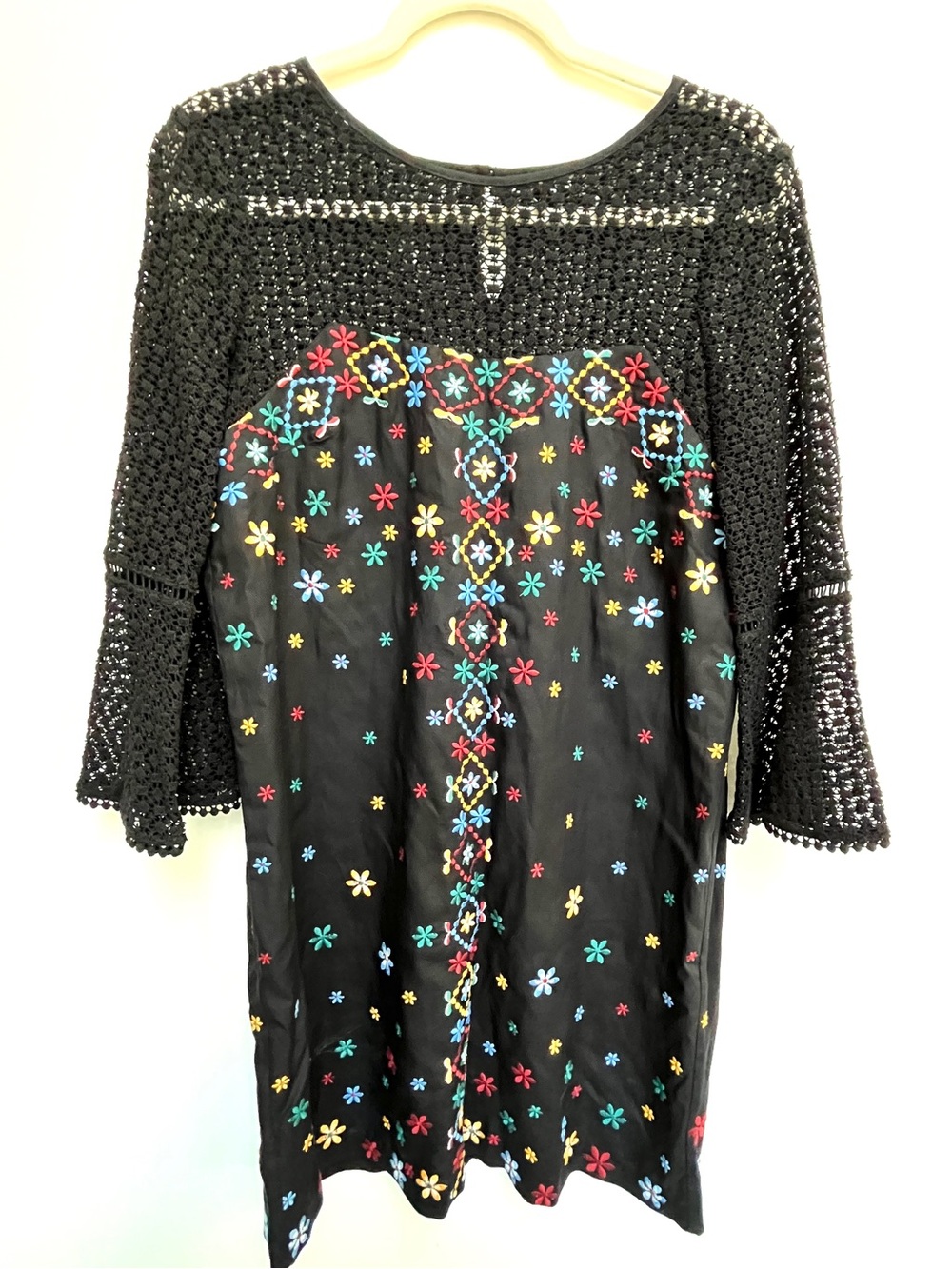 Anthropologie, Akemi + kin Maud Embroidered shift dress, size 6 - Picture 5 of 16